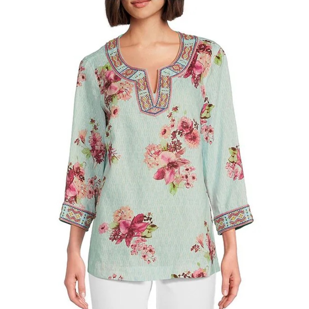 John Mark
Linen Blend Floral Print Embroidered Beaded Split V-Neck 3/4 Sleeve